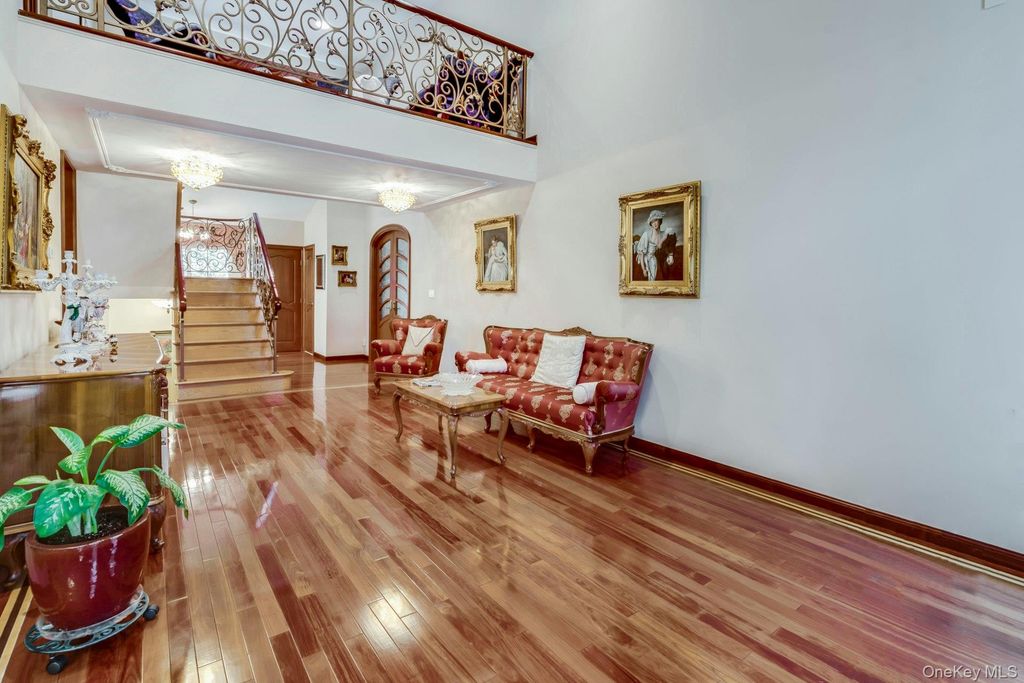 60 Chestnut Lane, Woodbury, NY 11797 — photo 5