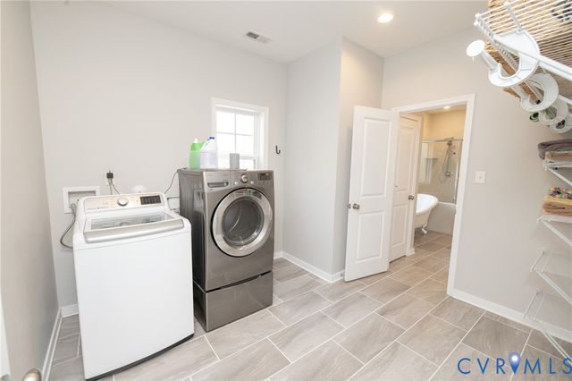 19620 Ahern Rd, Moseley, VA 23120