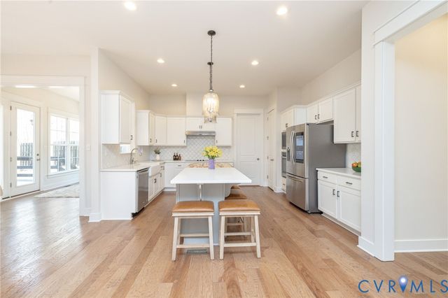 19620 Ahern Rd, Moseley, VA 23120