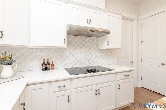 19620 Ahern Rd, Moseley, VA 23120