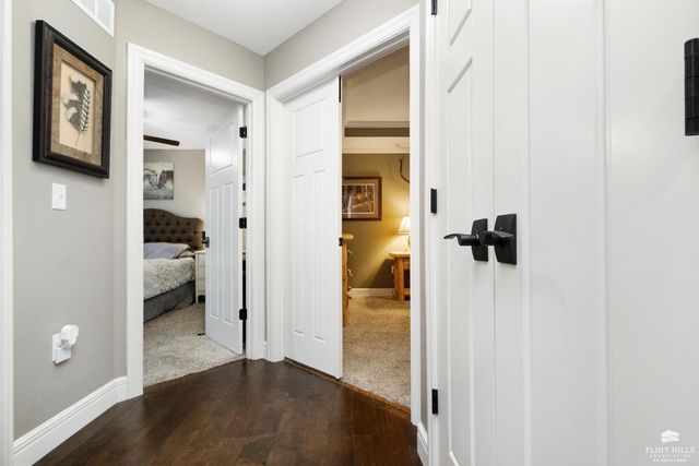 5632 Legends View Drive, Wamego, KS 66547