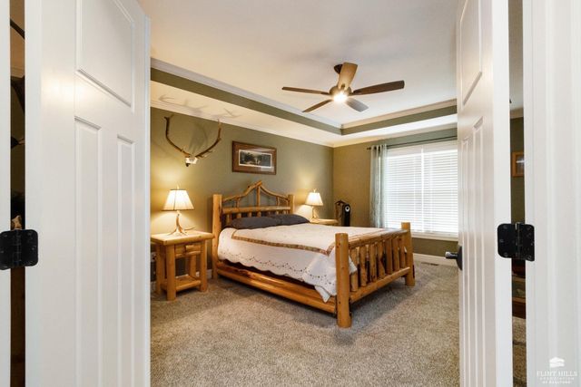 5632 Legends View Drive, Wamego, KS 66547