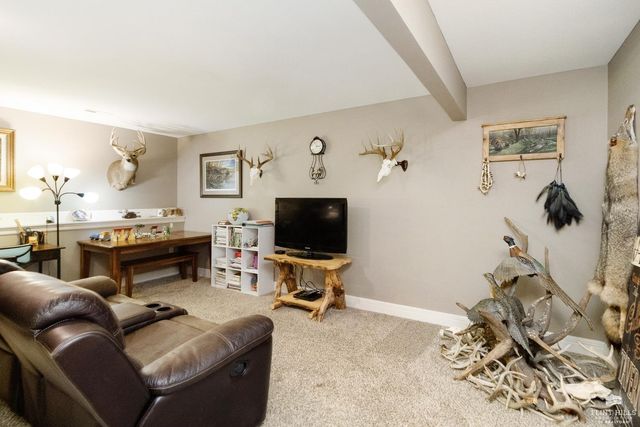 5632 Legends View Drive, Wamego, KS 66547