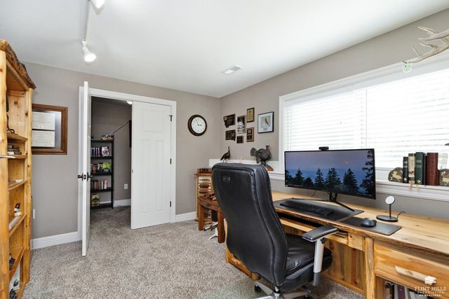 5632 Legends View Drive, Wamego, KS 66547