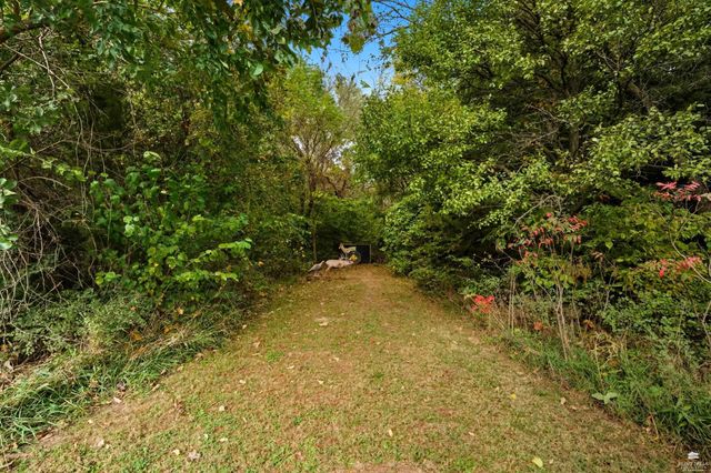 5632 Legends View Drive, Wamego, KS 66547