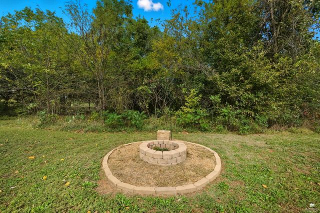 5632 Legends View Drive, Wamego, KS 66547