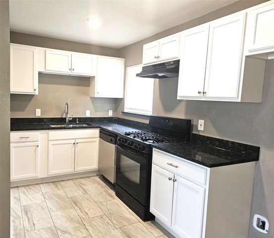 3735 Stateoak Drive, Dallas, TX 75241