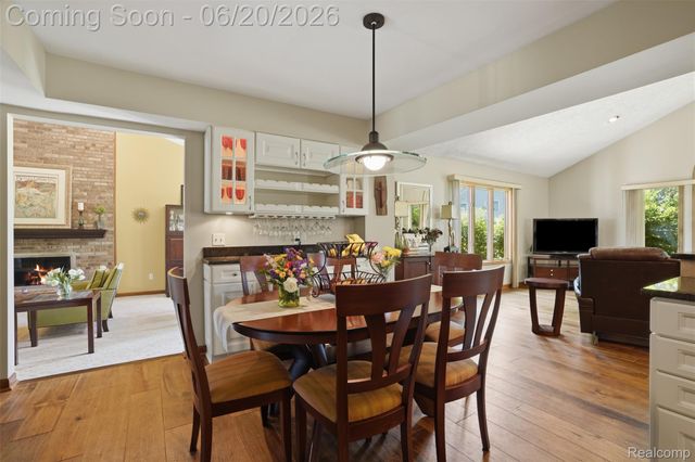 16141 W Blue Skies Drive, Livonia, MI 48154