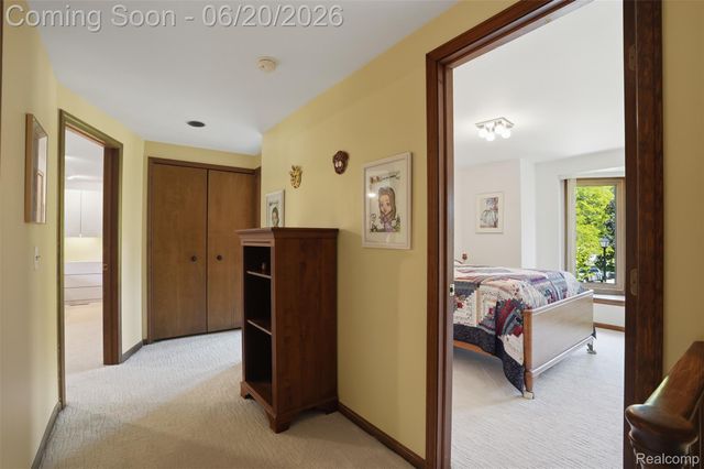 16141 W Blue Skies Drive, Livonia, MI 48154
