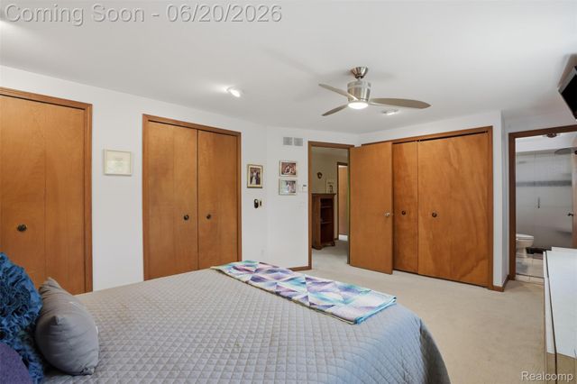 16141 W Blue Skies Drive, Livonia, MI 48154