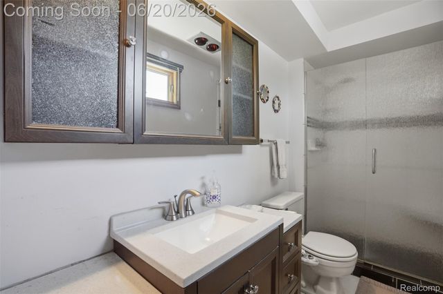 16141 W Blue Skies Drive, Livonia, MI 48154