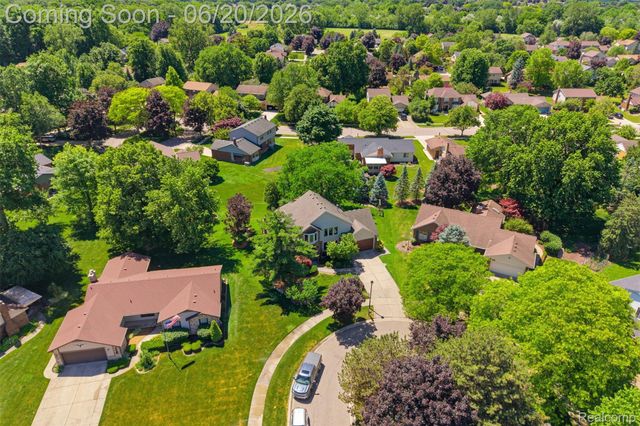 16141 W Blue Skies Drive, Livonia, MI 48154