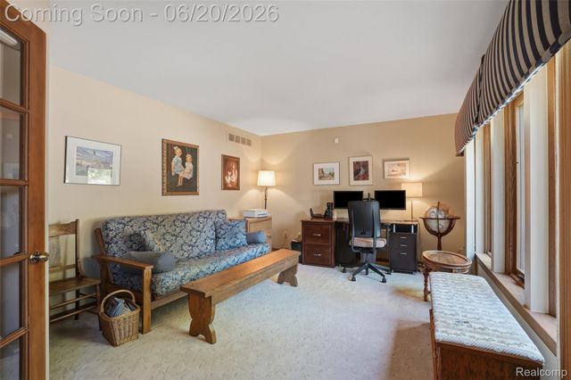 16141 W Blue Skies Drive, Livonia, MI 48154