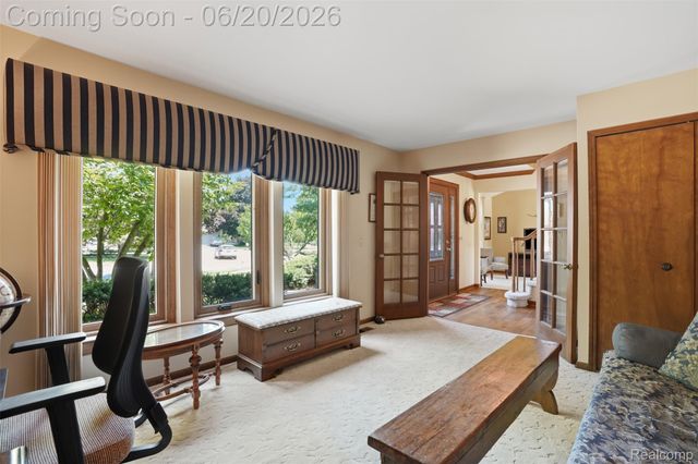 16141 W Blue Skies Drive, Livonia, MI 48154