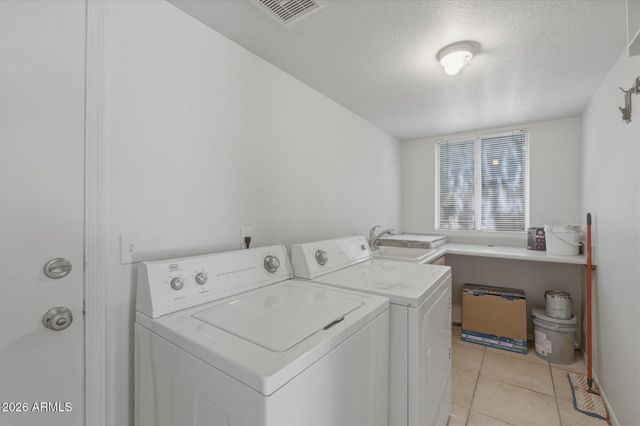 202 S Del Pueblo Street, Chandler, AZ 85226