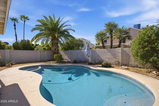 202 S Del Pueblo Street, Chandler, AZ 85226