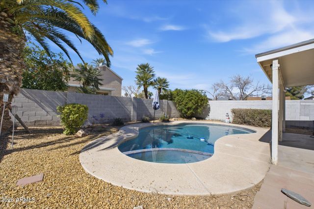 202 S Del Pueblo Street, Chandler, AZ 85226