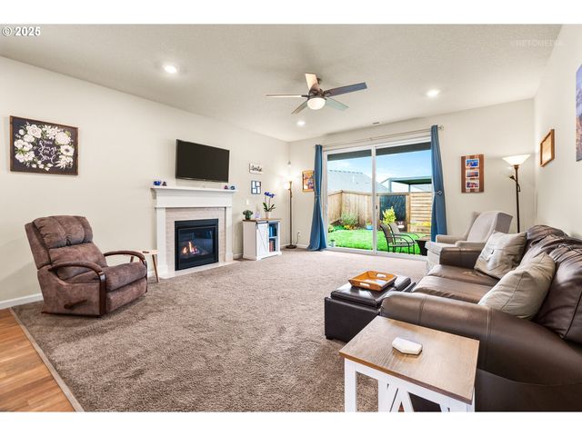 120 Ne 19TH Ave, Canby, OR 97013