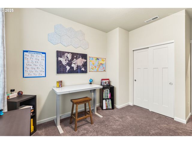 120 Ne 19TH Ave, Canby, OR 97013