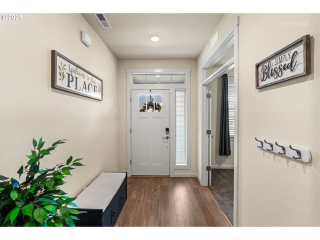 120 Ne 19TH Ave, Canby, OR 97013