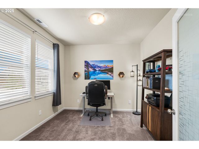 120 Ne 19TH Ave, Canby, OR 97013