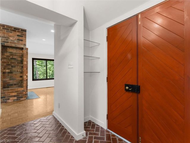 106 Black Oak DR, Williamsburg, VA 23185