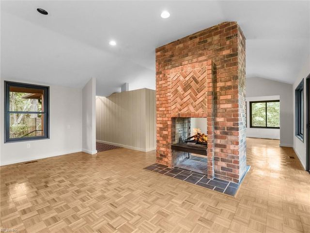 106 Black Oak DR, Williamsburg, VA 23185