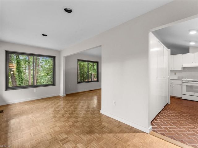 106 Black Oak DR, Williamsburg, VA 23185