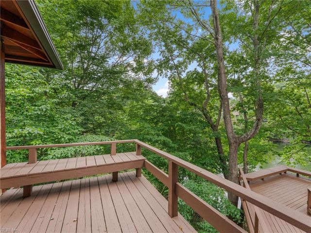 106 Black Oak DR, Williamsburg, VA 23185