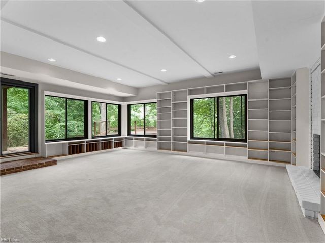 106 Black Oak DR, Williamsburg, VA 23185