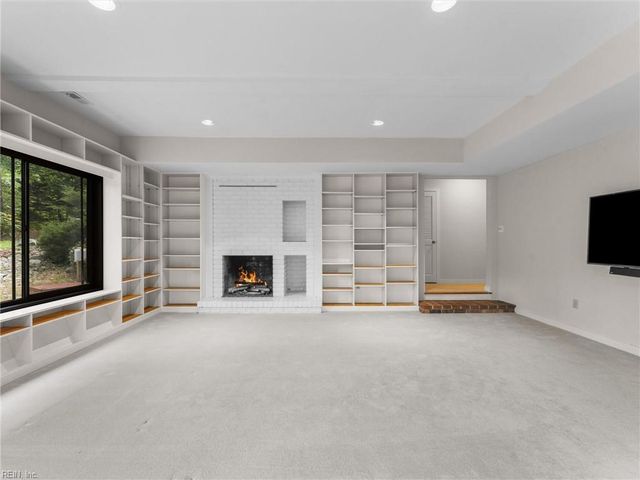 106 Black Oak DR, Williamsburg, VA 23185