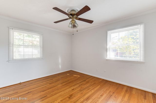 3026 Kaye Lawn Dr, Louisville, KY 40220