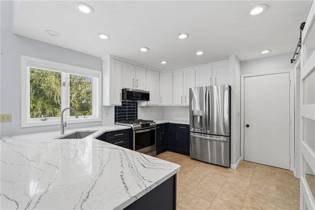 605 Bristol Pl, Cranberry Twp, PA 16066