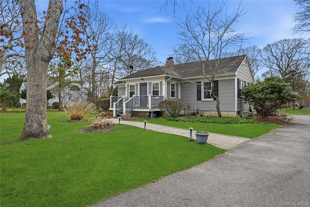 21 King Street, Hampton Bays, NY 11946