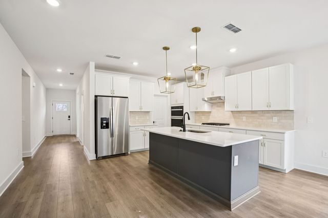 116 Vanguard Drive, La Vergne, TN 37086