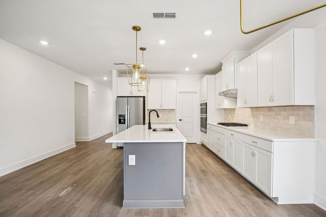 116 Vanguard Drive, La Vergne, TN 37086