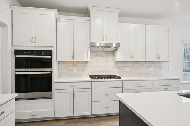 116 Vanguard Drive, La Vergne, TN 37086