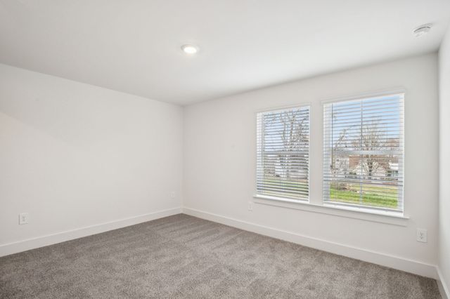 116 Vanguard Drive, La Vergne, TN 37086