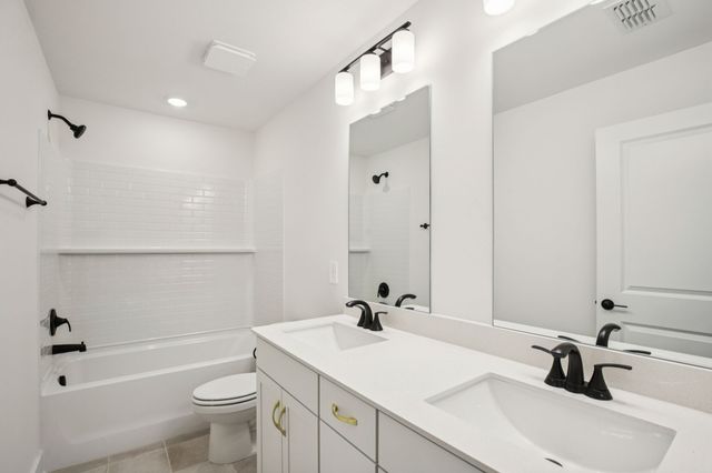 116 Vanguard Drive, La Vergne, TN 37086