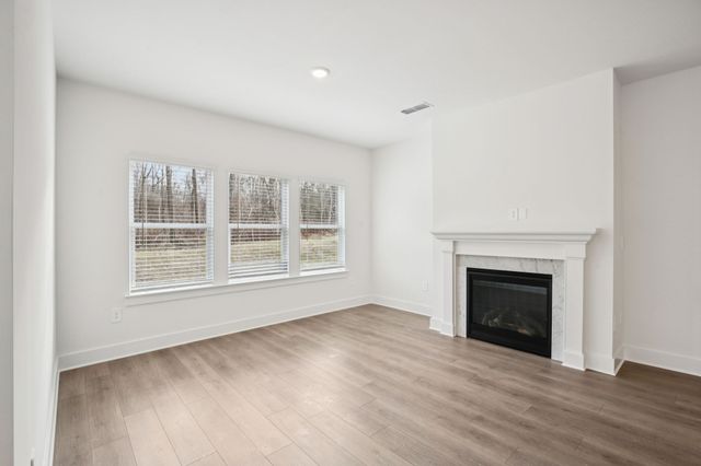 116 Vanguard Drive, La Vergne, TN 37086