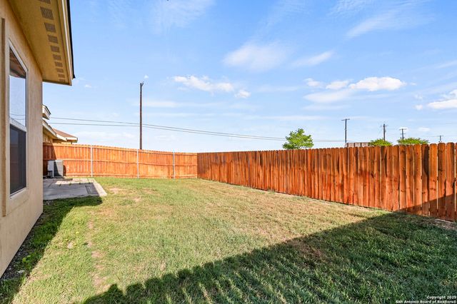 118 Navarro Xing Unit 1B, Seguin, TX 78155