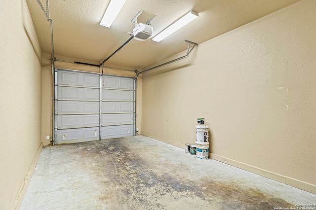 118 Navarro Xing Unit 1B, Seguin, TX 78155