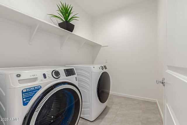 17969 W COLLEGE Drive, Goodyear, AZ 85395