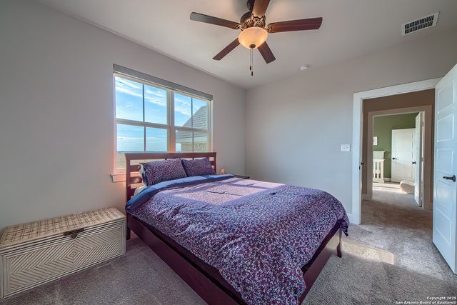 232 Scenic Hills Dr, La Vernia, TX 78121