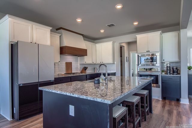 232 Scenic Hills Dr, La Vernia, TX 78121