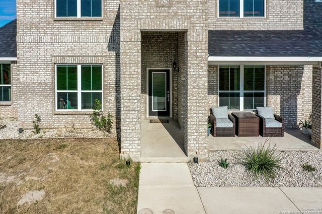 232 Scenic Hills Dr, La Vernia, TX 78121