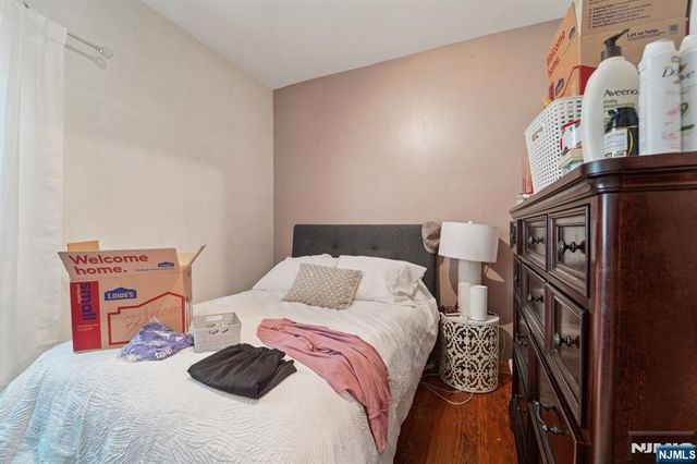 6 4th Street, Passaic, NJ 07055