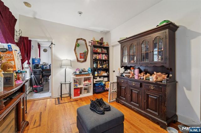 6 4th Street, Passaic, NJ 07055