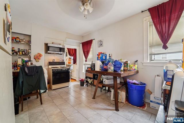 6 4th Street, Passaic, NJ 07055