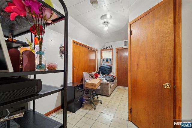 6 4th Street, Passaic, NJ 07055